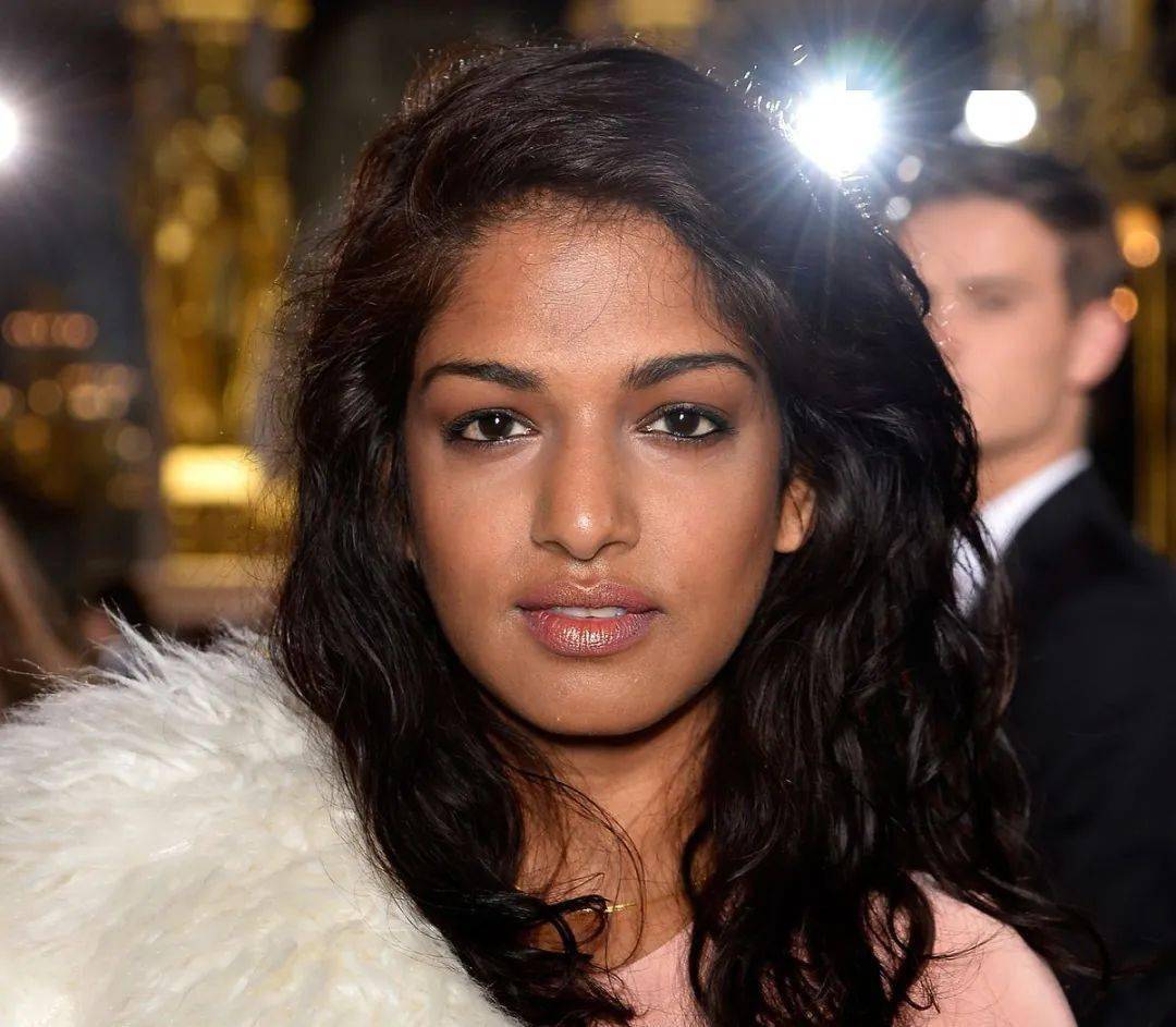 出道16年45岁的她终于拿下第一首billboard冠军单曲