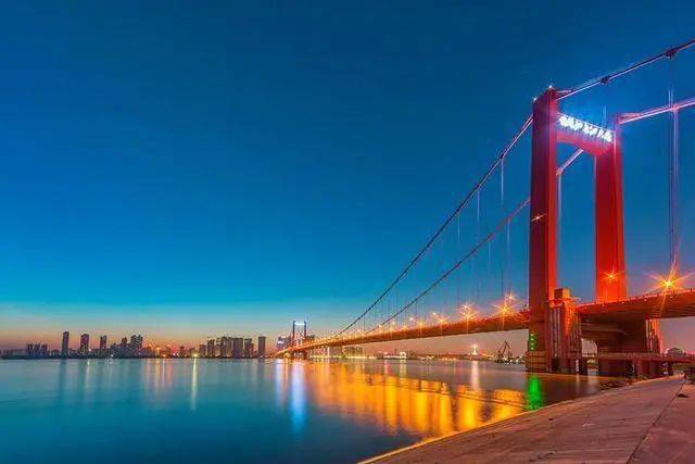 武汉鹦鹉洲长江大桥中国第一大淡水湖——鄱阳湖九江长江大桥芜湖滨江