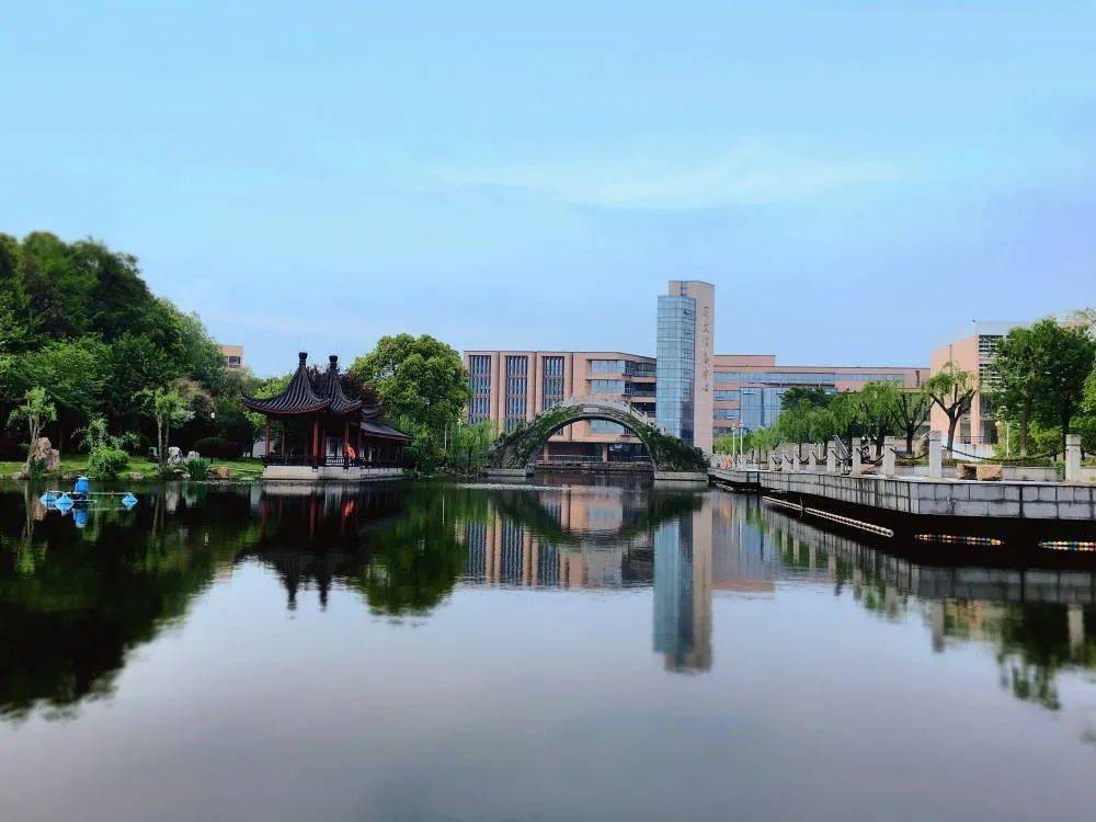 2020级萌新湖职的这些网红景点等你来打卡