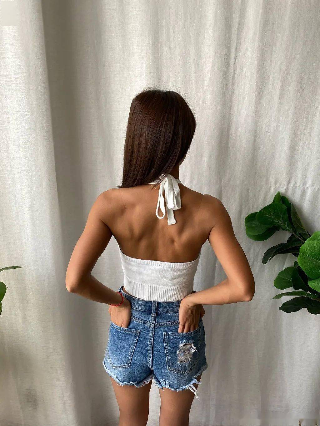 健身"黑美人",爱健身爱机车,这川字腹肌也太哇塞了!