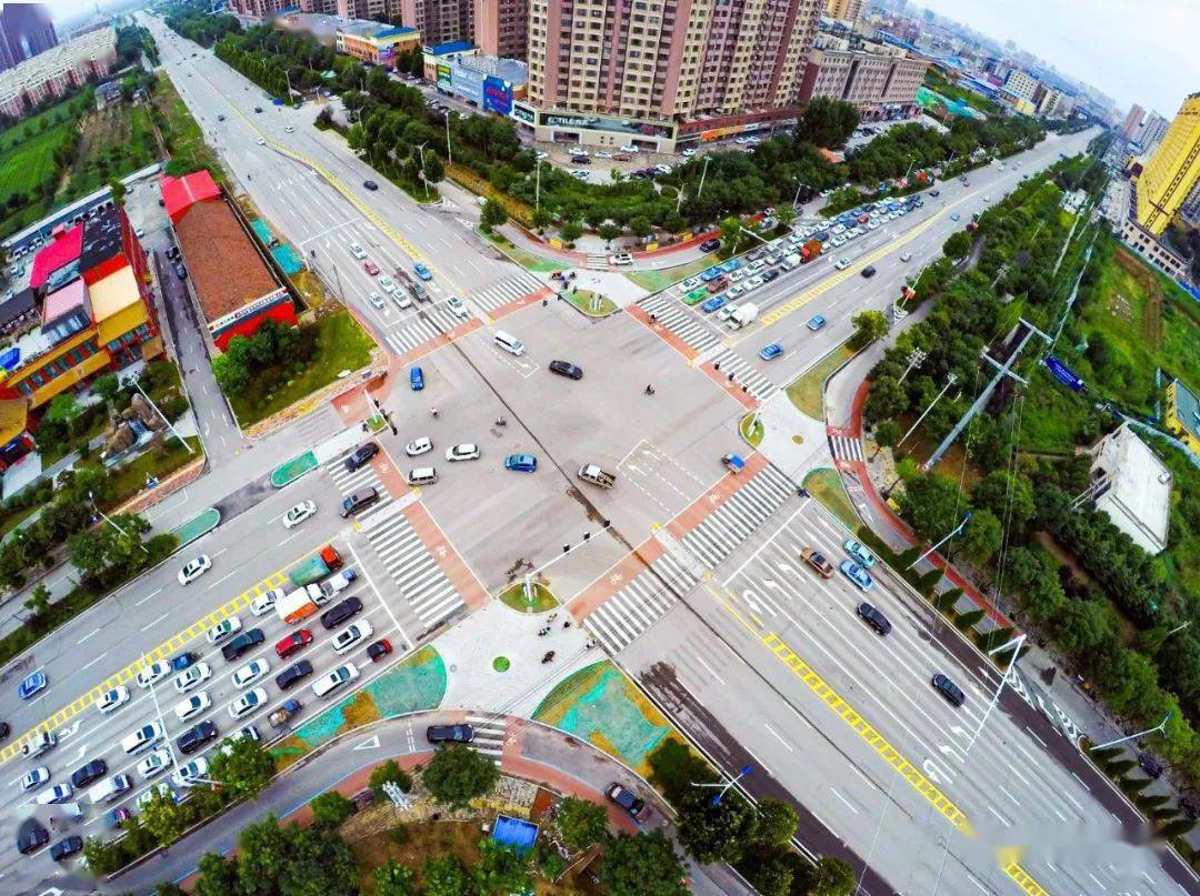 市区7个主要道路交叉口开始实施渠化岛建设