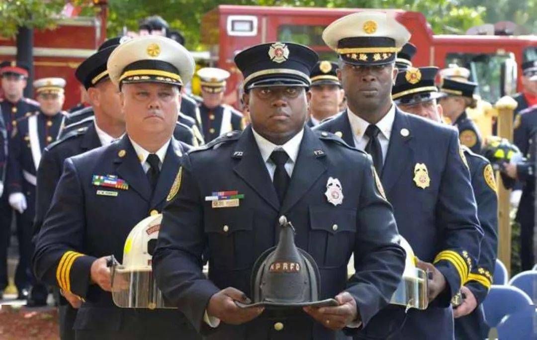 世界各国消防制服深度对比_美国