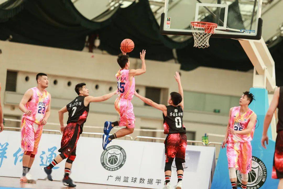 首日比赛开打,24支队伍悉数亮相 10月10日,2020年广州市第八届"市长杯