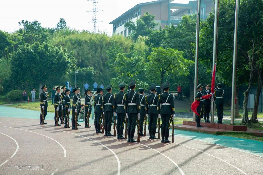 1萬同步進行線上直播並在廣州新港校區以及琶洲校