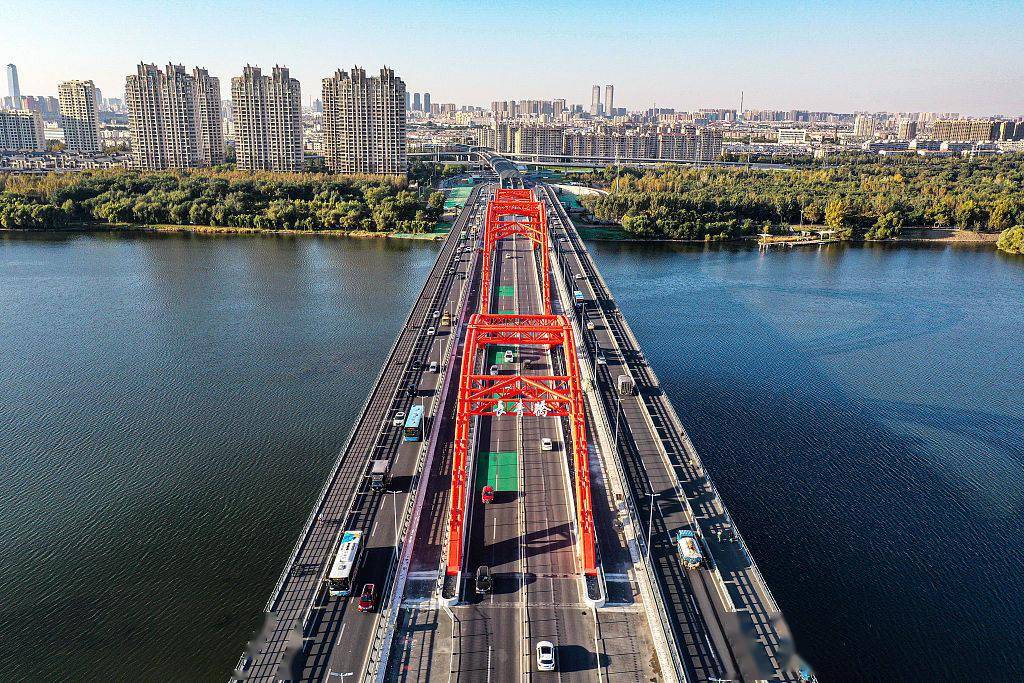 辽宁沈阳改造后的长青桥焕然一新