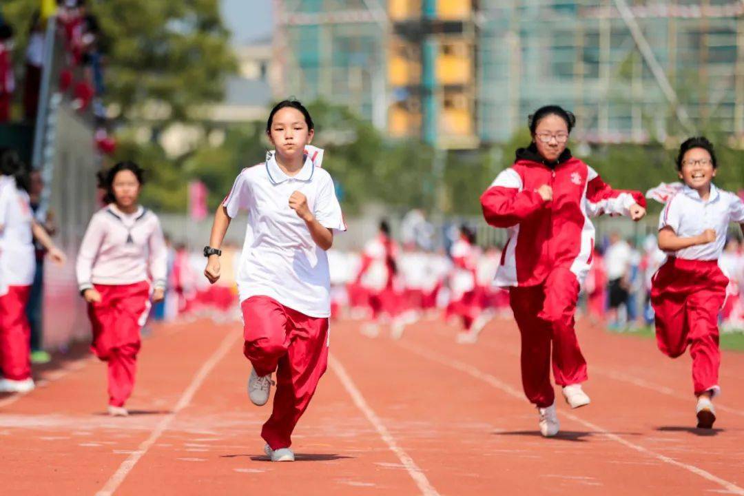 快来围观区三中的这场秋季运动会朝气蓬勃