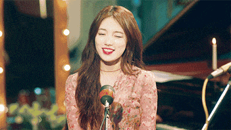 来这里,跟龚琳娜老师学唱歌!