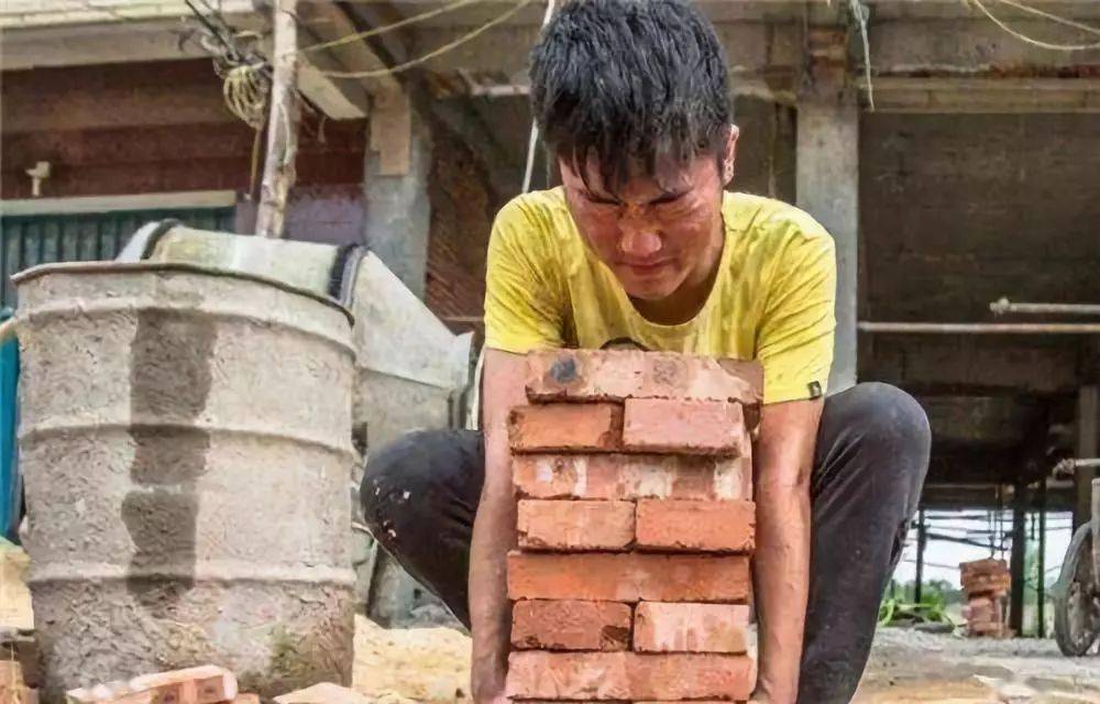 辍学打工杀人50名a级通缉犯首现00后孩子你不读书哪里有出路