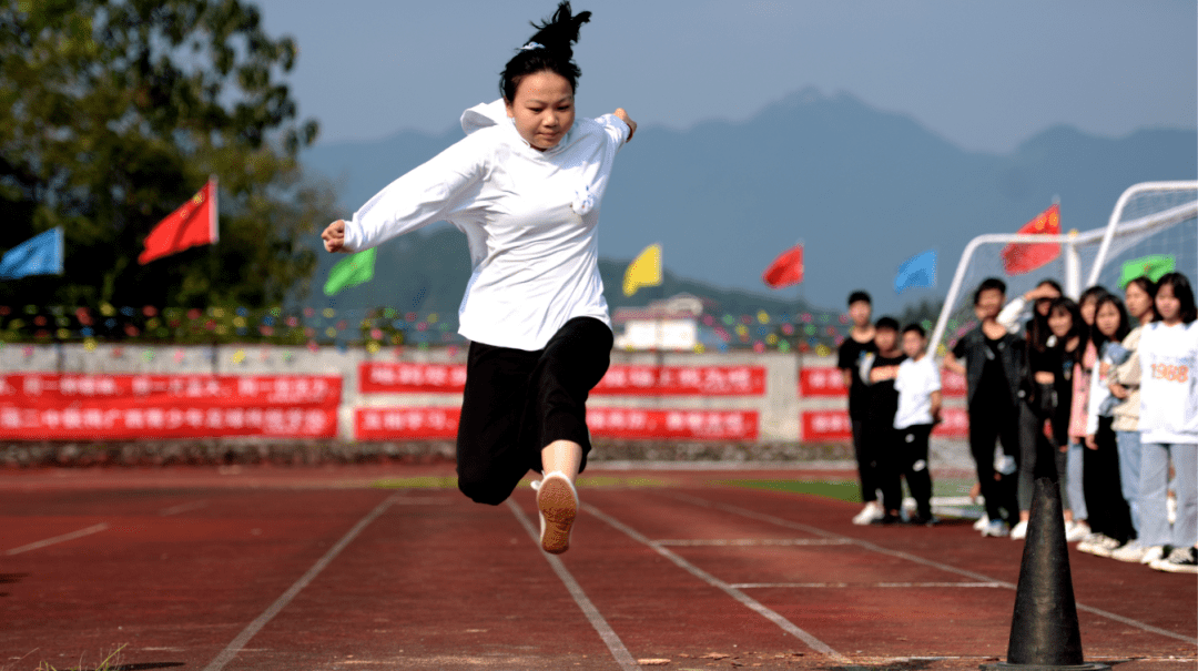 永福县第二中学图片