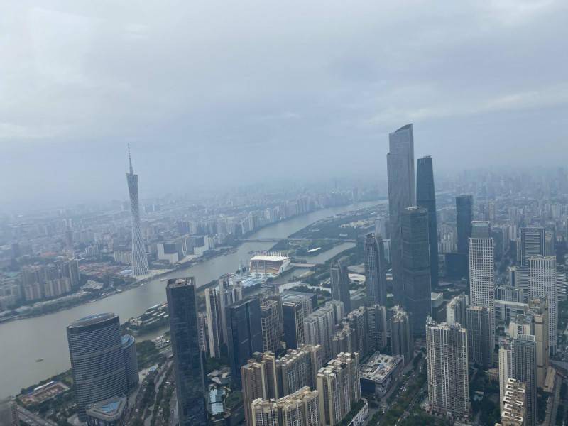 震撼300米高空上俯瞰大美广州