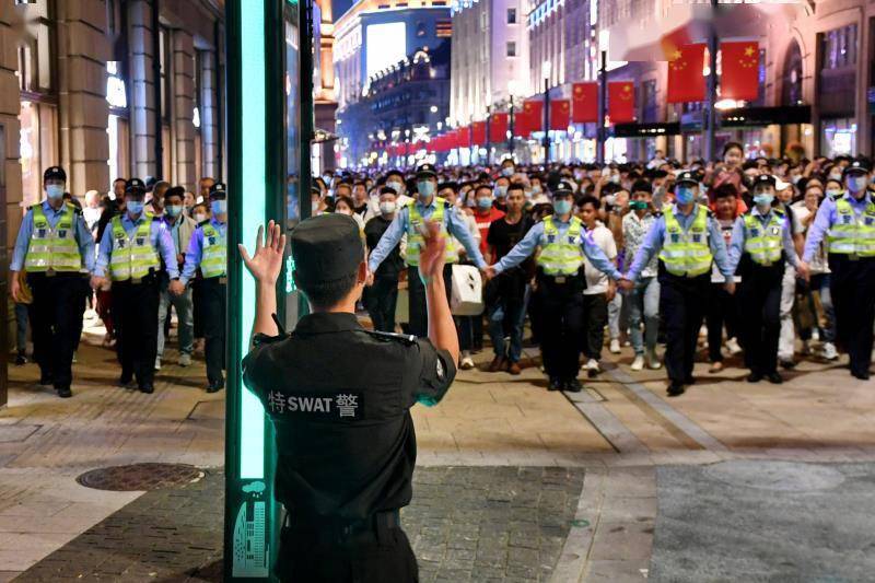 致敬守沪人2020年国庆安保纪录片守护今晚播出