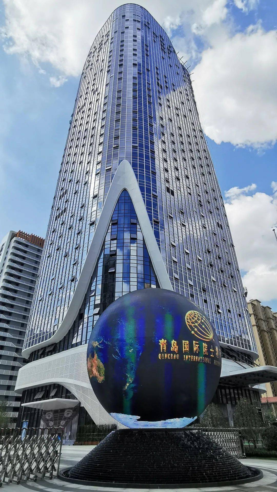 青岛市李沧区委书记王希静率百人观摩团赴上海宝冶青岛国际院士港工程调研-搜狐大视野-搜狐新闻