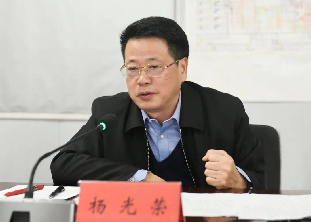 昨天市委书记现场办公解决问题