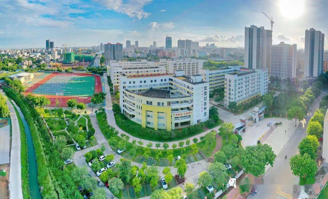 精心准备,盼君来赛 ---湛江市爱周高级中学有序推进湛江市"市长杯"