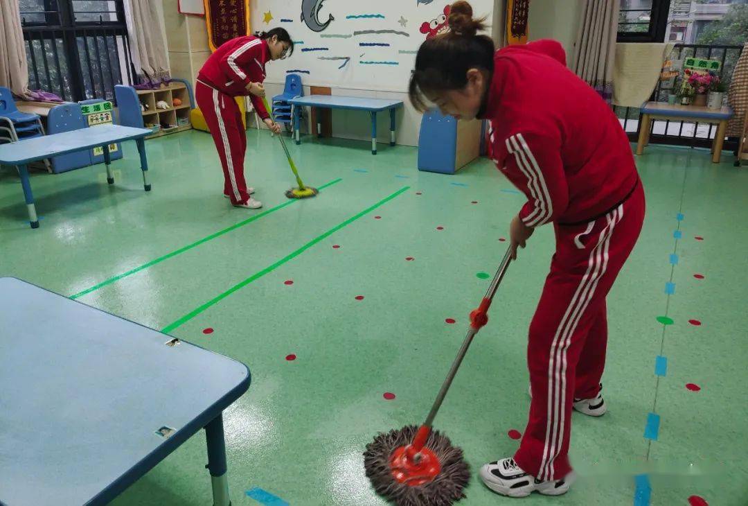 你想象中的幼儿教师冯特幼儿教师日常工作纪实