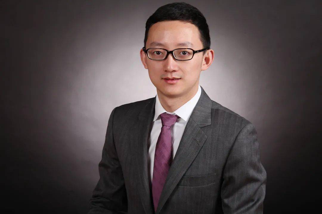 李若晨律师在众多交易中为包括跨国公司,私募基金,国有企业,外资企业