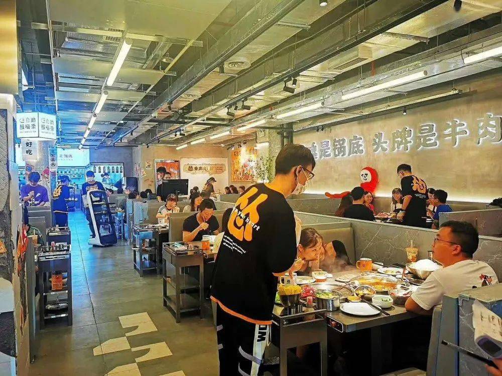"怂"文化九毛九的再造传奇,邓姐带你深入体会!