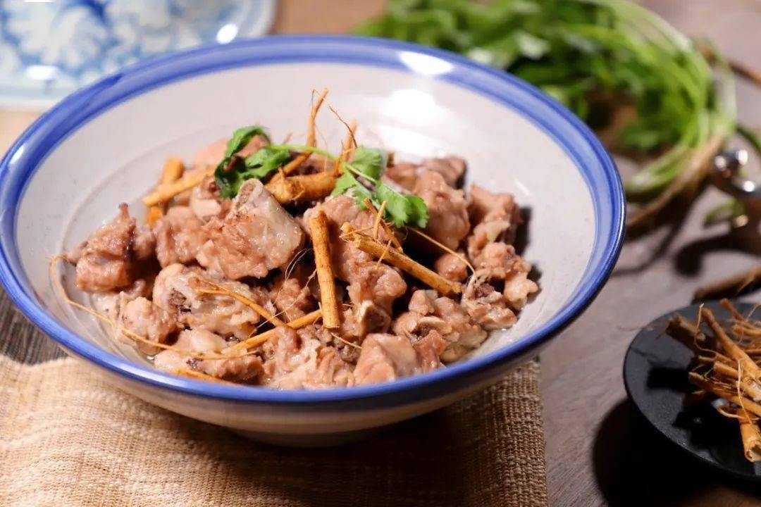 虎尾轮蒸排骨07月满耀食间宴厦门佰翔五通酒店风味前菜六小碟,厨师主