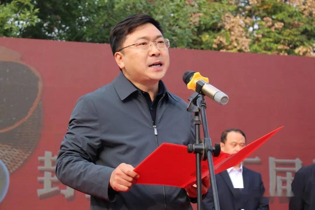 展销:封丘县举办第五届扶贫产品展销会