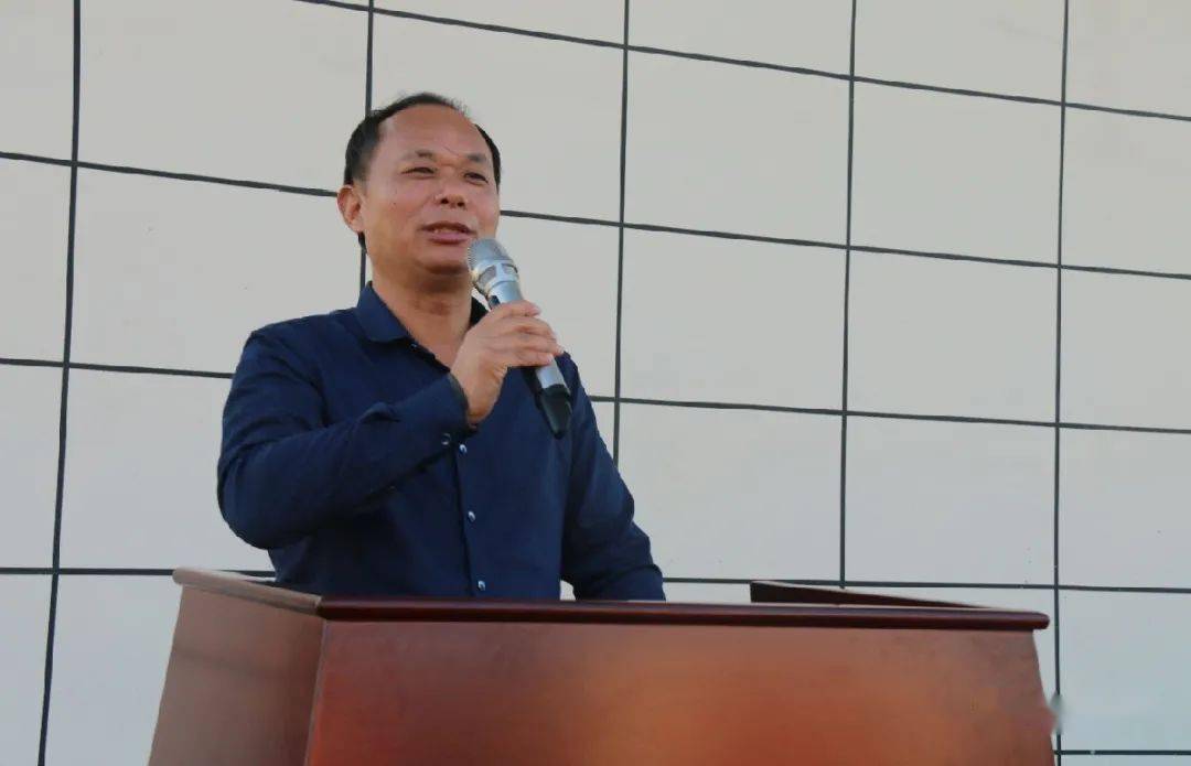 高安三中文端校区高三年级举行开学典礼!