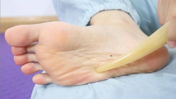 脚底全息反射区1个方法快速找准胆3分钟专克胆不好胆更强壮