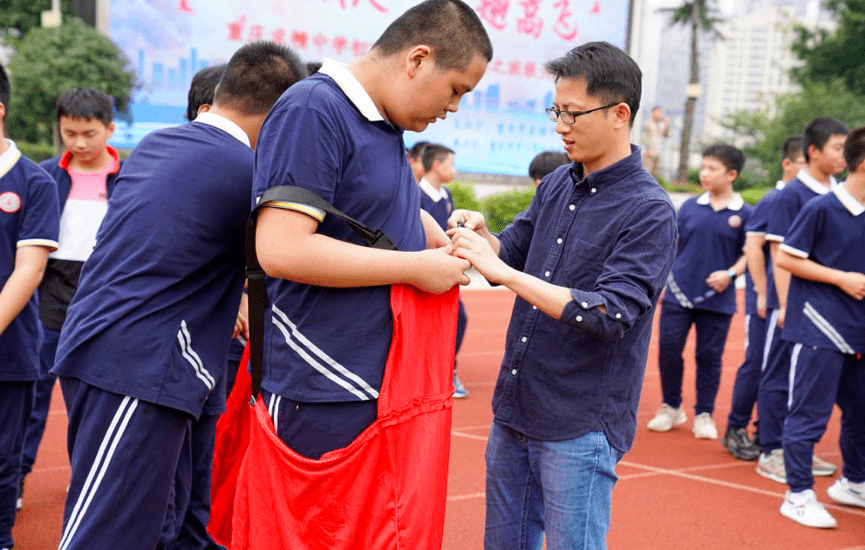 换羽成长展翅高飞重庆求精中学初2020级弥月纪念之班级大pk活动