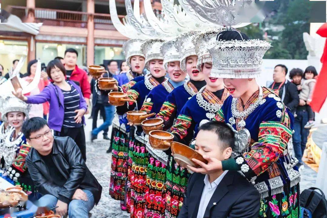 苗年首发黔景贵州打卡天空之城梵净山做一回中国最早过新年的苗家儿女