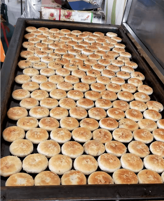 一口上瘾的荆山绿豆饼搬迁至东鸣路啦开业大放送