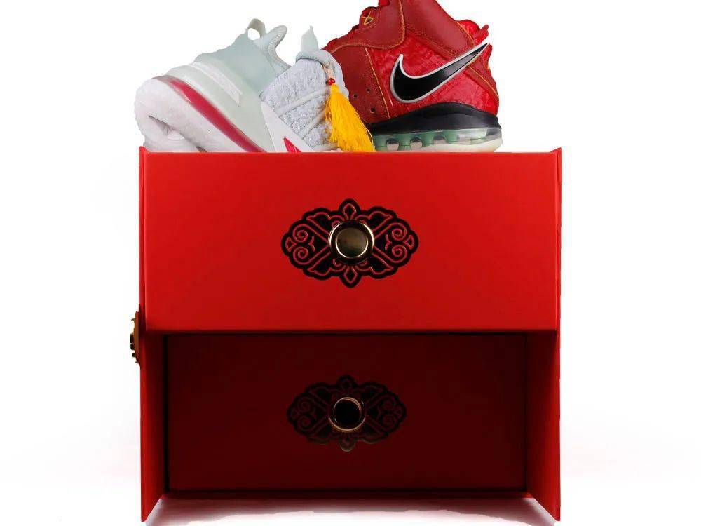 10月22日鞋圈共振 | nike lebron 紫禁重器 限量套装