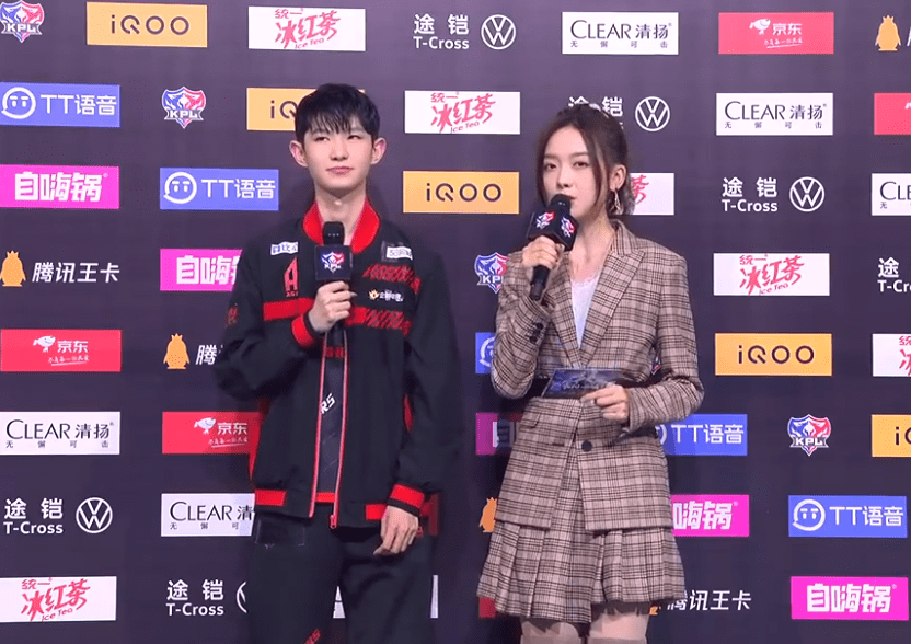 王者荣耀:ag超玩会轻取对手获6连胜,一诺还说了当队长的原因