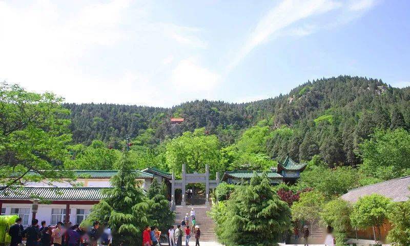 东平水浒影视城腊山国家森林公园六工山水浒大寨二日游