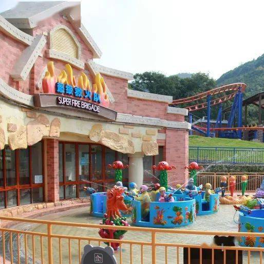 阿熊乐园打卡系列酣畅淋漓的火炎焱超级救火队