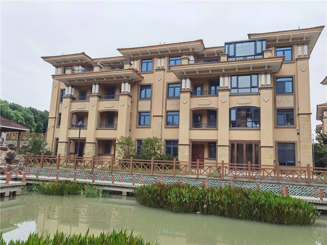 重磅22套联排公寓等你来竞拍