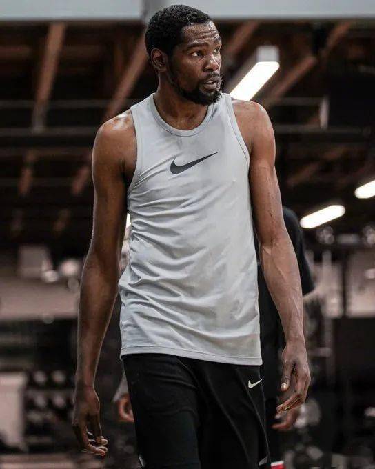 回来了!杜兰特最新训练照