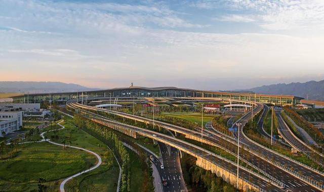 重庆机场2020年冬航季航班计划同比增长5.2%