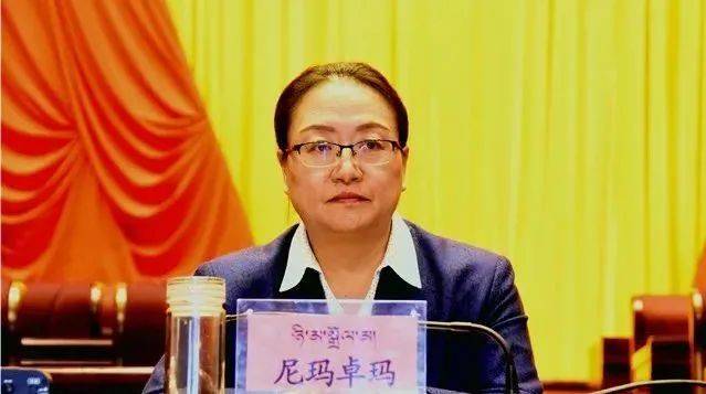 州委副书记,州长阿更登主持.