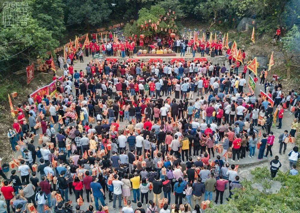 张氏祭祖场面震撼