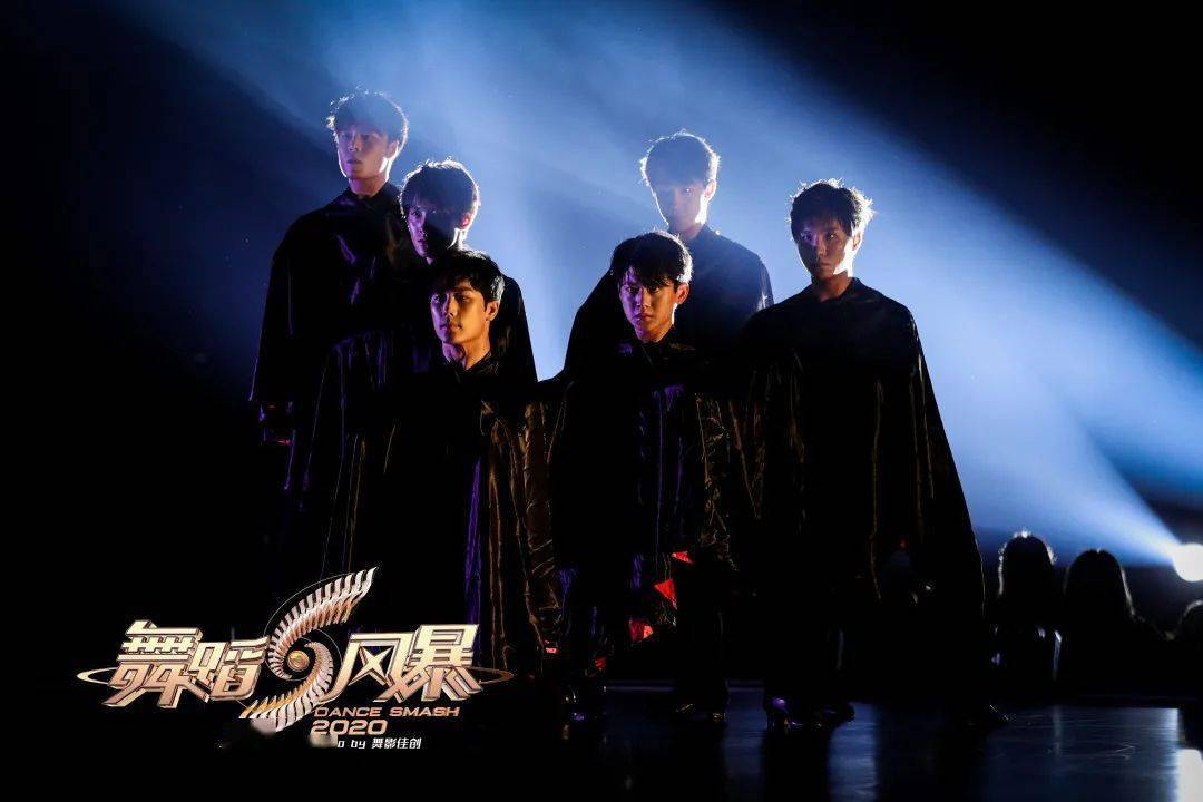 power 6拉丁男团是史无前例的尝试,他们挑战自我的同时,也引领着拉丁