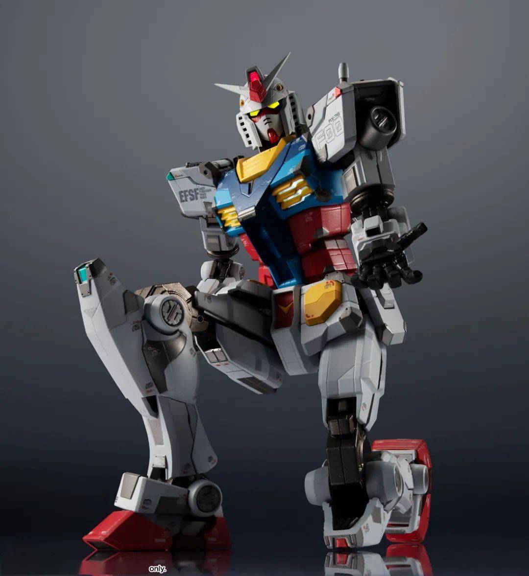 可发光的合金高达万代成品部推出超合金横滨高达