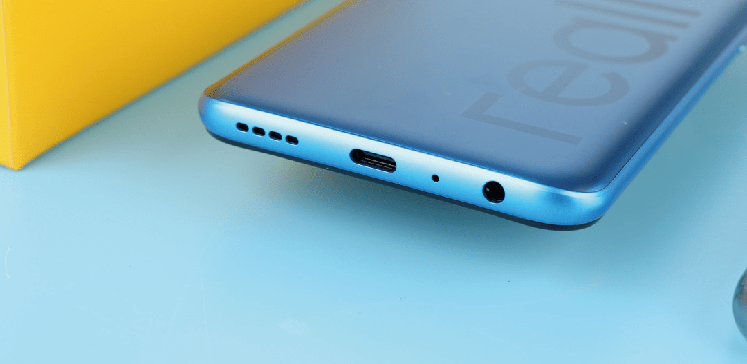 高刷快充真香机realme真我q2