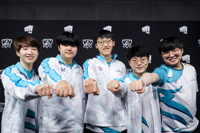 dwg赛后采访 鬼皇:希望能够夺冠 拿回lck第一赛区名号!