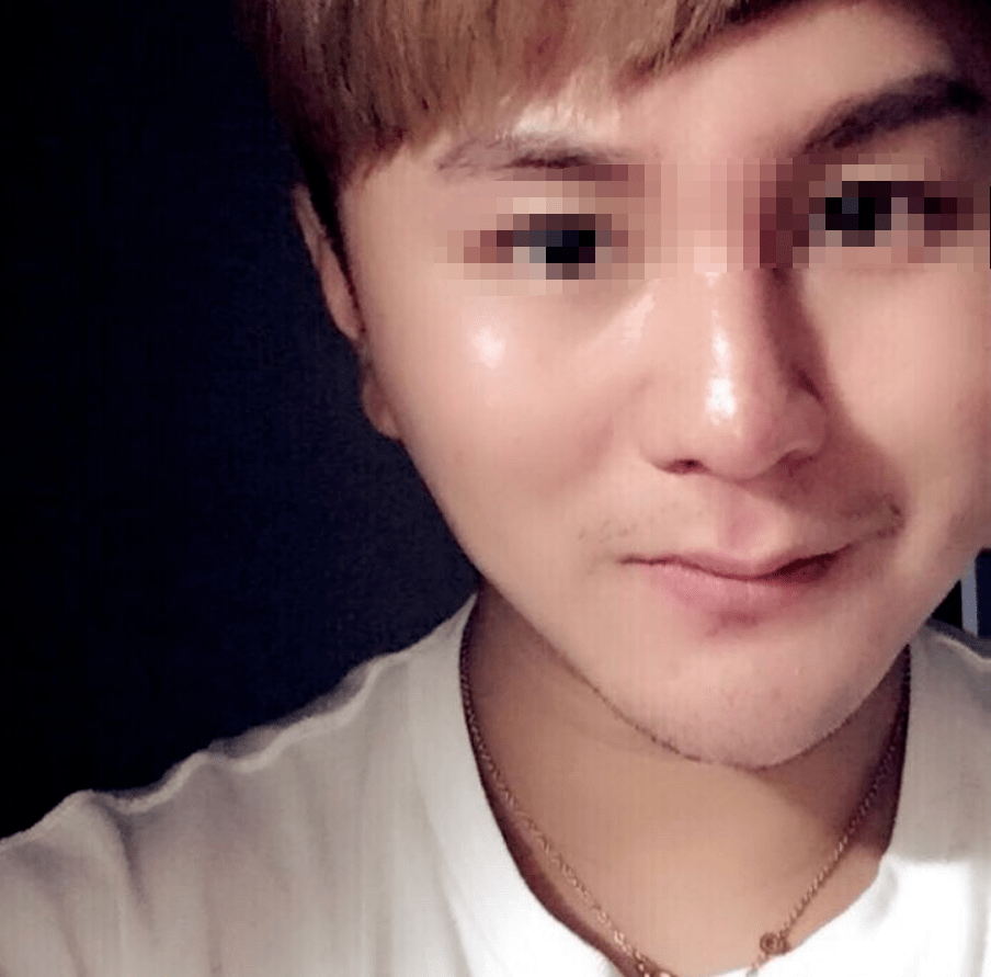 微博用户谭斌(微博 id:posh-bin )就是喷子中的一个.