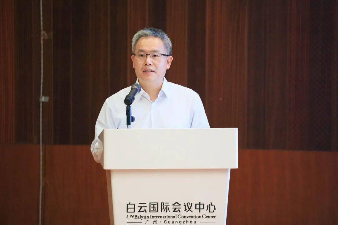 何晓群董事长,刘祖斌总经理,党委,经营班子成员及各二级机构主要领导