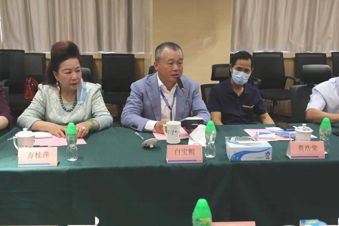 媒企联动共谋发展20多家主流媒体走进坚朗五金