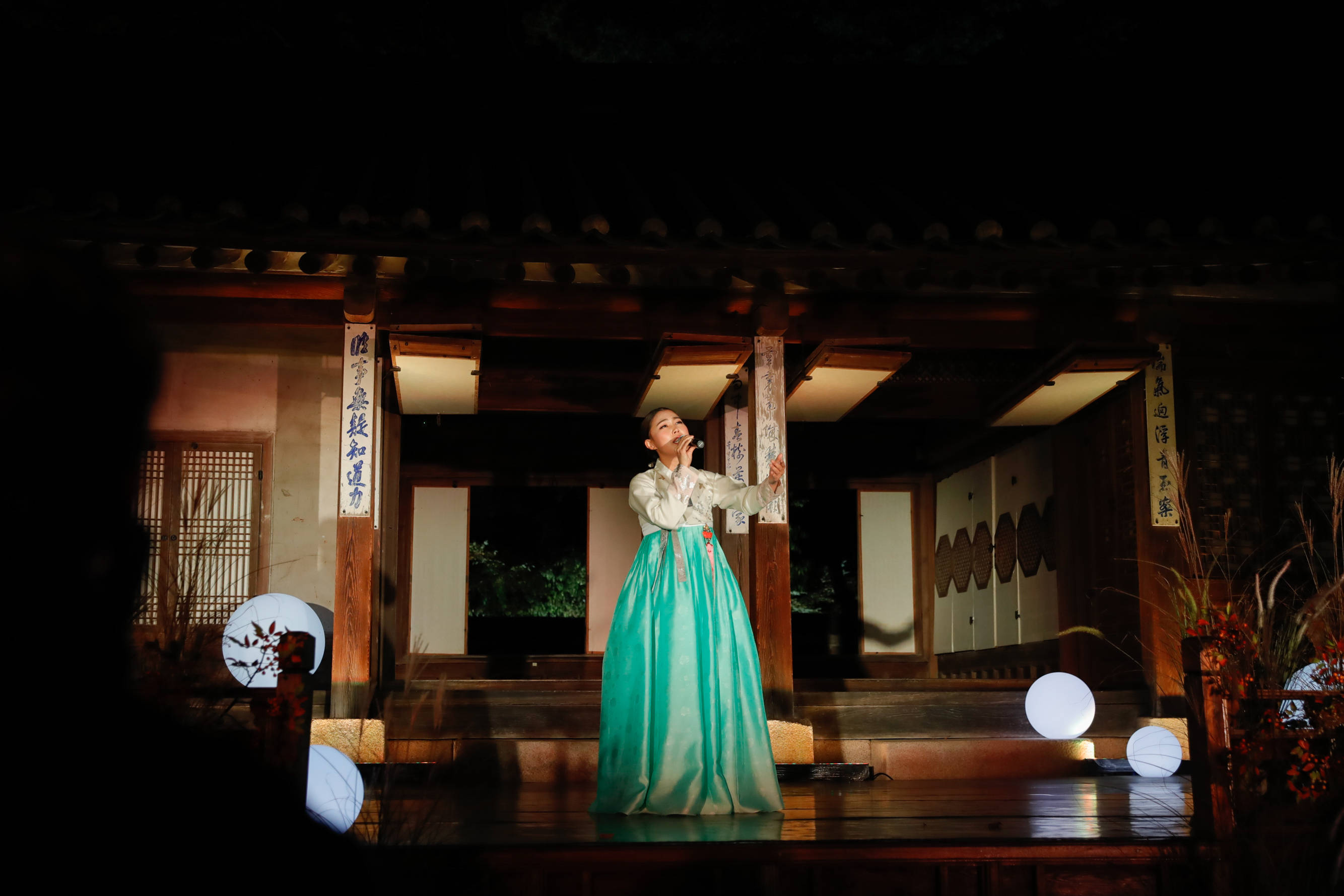 提灯夜游昌德宫