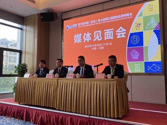 第六届海丝品博会新闻发布会 石狮市副市长邱永丰介绍展会情况