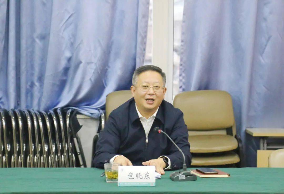 包晓东副区长来到长庆潮鸣中心考察下城区老龄工作