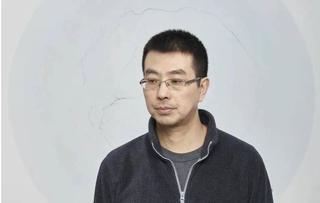 用自己的亲生骨肉献祭,引网友怒喷变态!你们这些行为艺术家真的够了!