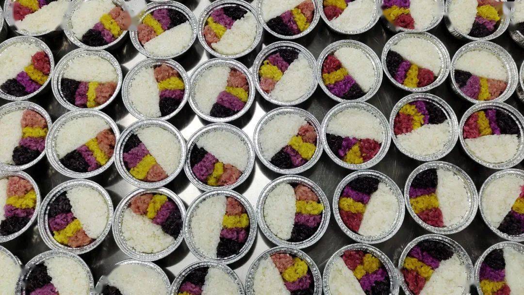 台江:五彩姊妹饭成为航空旅客青睐食品