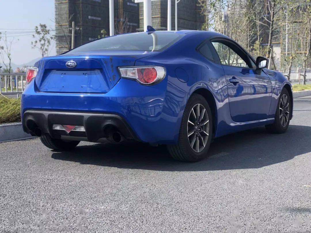2016年斯巴鲁brz手动档稀有车型